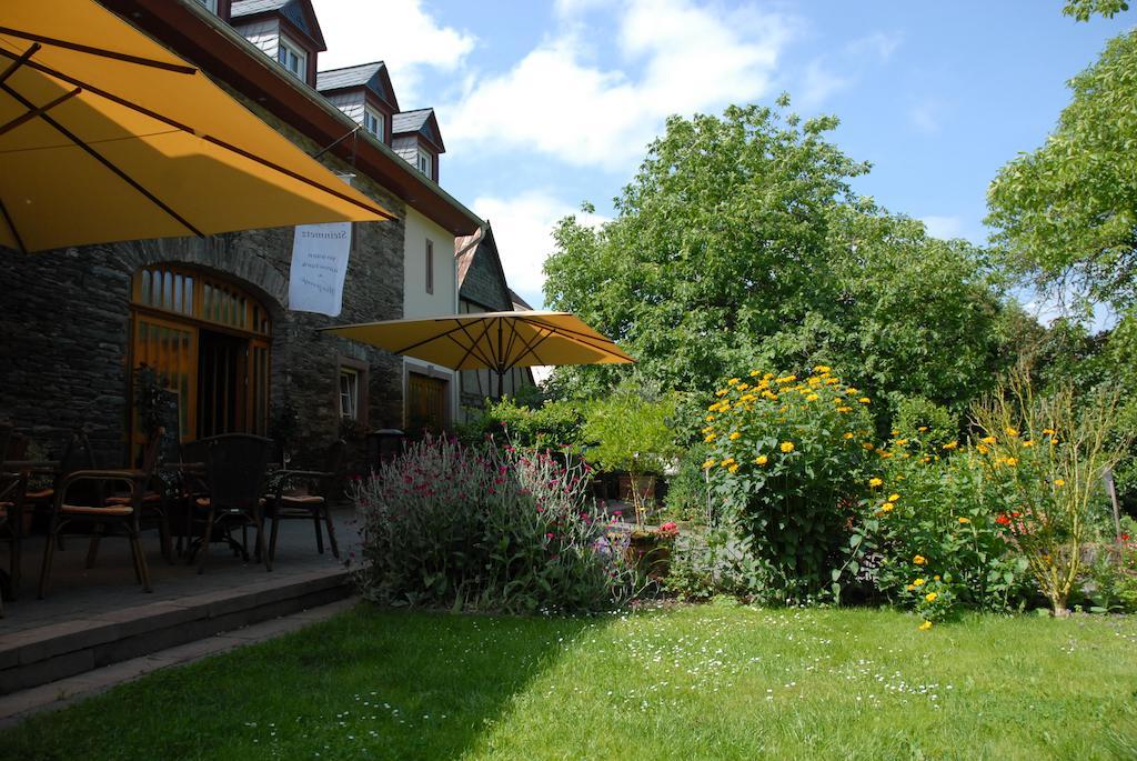 Juffer Flair Restaurant Gaestehaus Brauneberg Bagian luar foto
